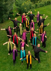 Der Chor Via Nova wird gegen 15.30 Uhr beim Adventsbasar im Haus der Jugend auftreten.Foto: ein