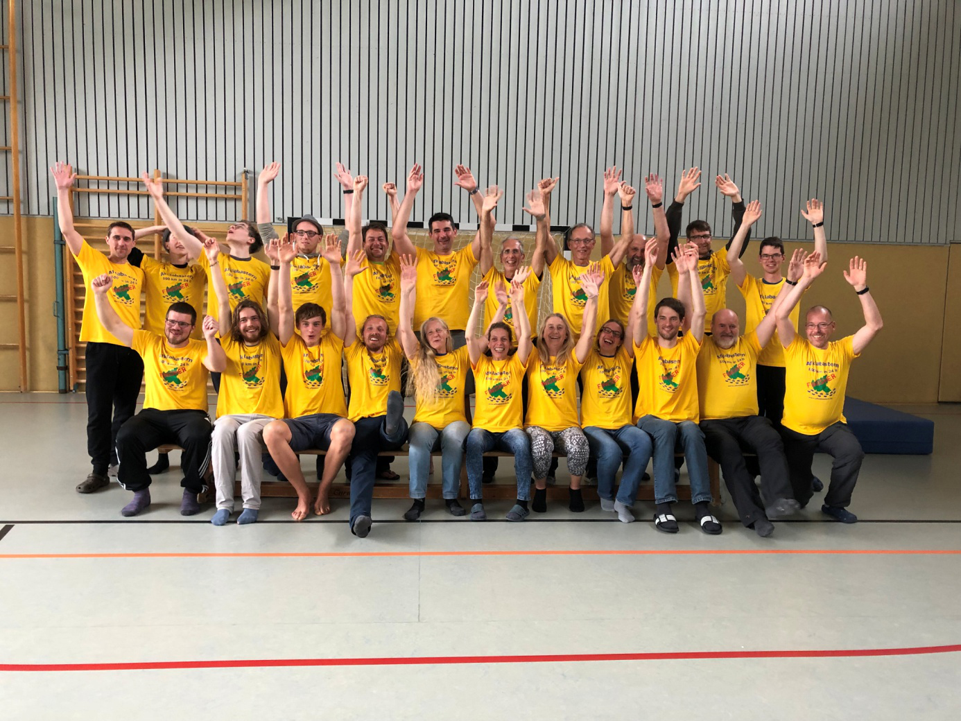 Dirk Carsten -Zum Abschluss erhielt jeder Teilnehmer eine Urkunde und die Finisher bekommen noch ein „Afklabastern FinischerÒ T-Shirt.