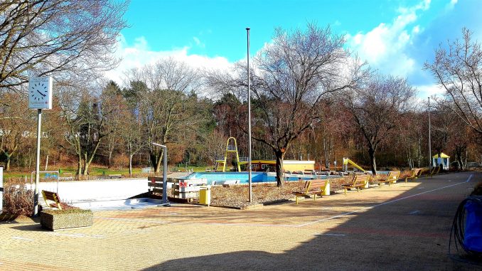 W. Marsand -Falls die Kosten zur Sanierung des Freibades Neu Wulmstorf zu stark steigen müsse man über eine Schließung der Anlage nachdenken heißt es aus der Verwaltung