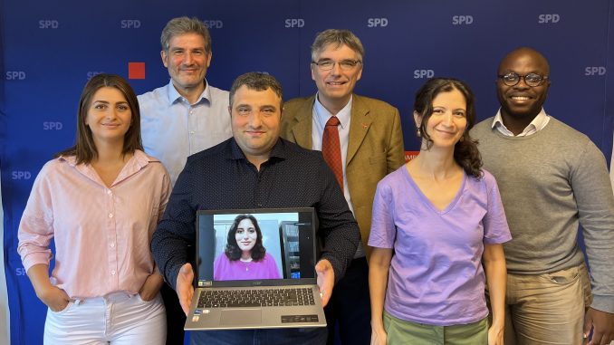 Ein Teil des neuen Vorstands der SPD Wilhelmsburg-West (v.l.n.r): Duygu Yildirim-Kazanci Metin Hakverdi Ali Kazanci Fred Rebensdorf Derya Özkan Christian Pereira Fotos: SPD