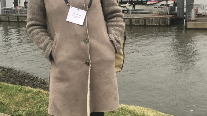 SPD -War bei der Schiffstaufe dabei: SPD-Bürgerschaftskandidatin Patricia Maciolek die selbst aus Finkenwerder kommt