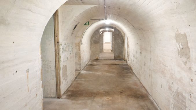 Blick in die Südröhre des Röhrenbunkers im Harburger Hafen Foto: T. Steege GWH